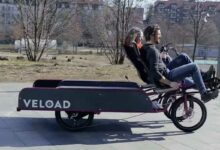 Un véhicule électrique fabriqué par la société allemande de mobilité Veload.