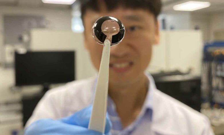 L’invention d’une mini batterie pour alimenter les lentilles de contact connectées.