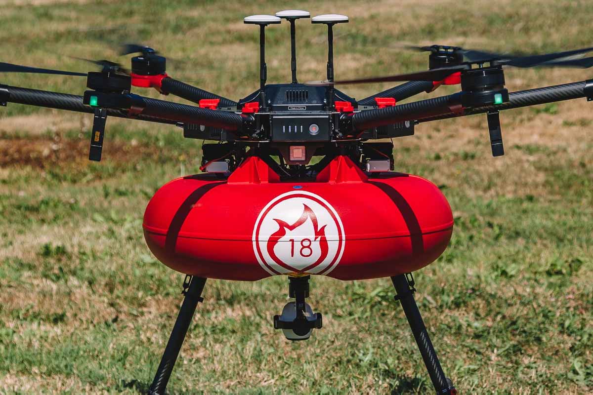 Block fire, l'invention d'un drone pompier qui « bombarde » les