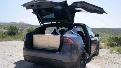 Un kit pour transformer les Tesla et les RAV4 en véhicules aménagés.