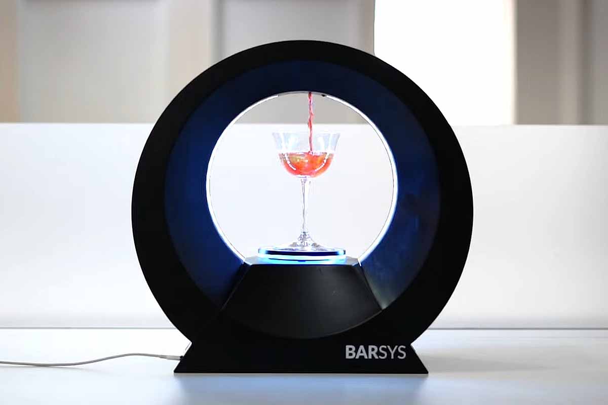 Le robot à cocktail Barsys 360.