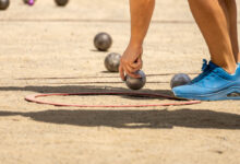 Cinq invention sur l'univers de la pétanque.