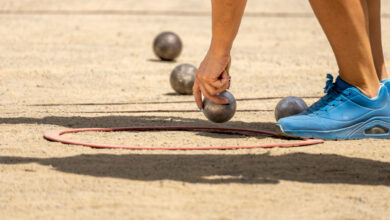 Cinq invention sur l'univers de la pétanque.