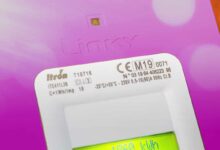 Pinky, un compteur électrique rose.
