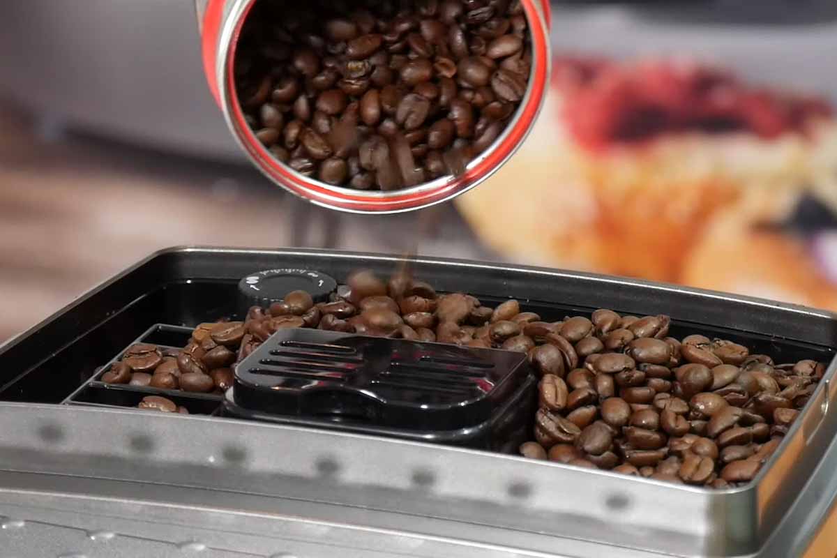 Delonghi : de retour à moins de 300 euros, cette machine à café