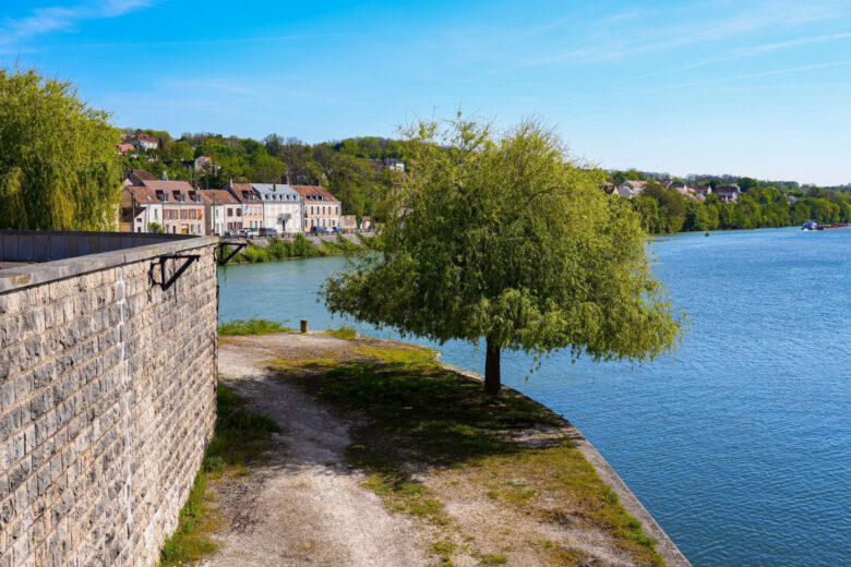 Confluent entre la Seine et l'Yonne dans la ville de Montereau-Fault-Yonne en Seine et Marne, France.