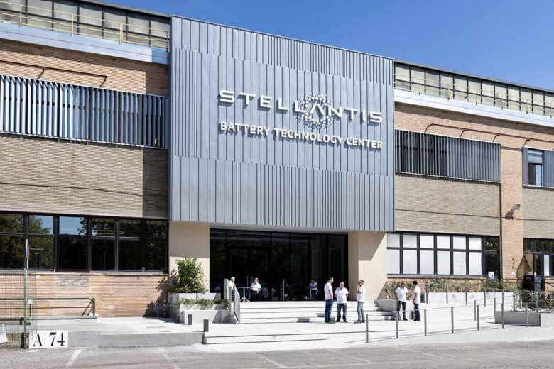 Stellantis dévoile un nouveau centre technologique en Italie.