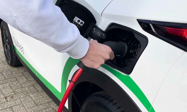 Plus de 300 voitures partagées à Utrecht, rechargées via We Drive Solar.