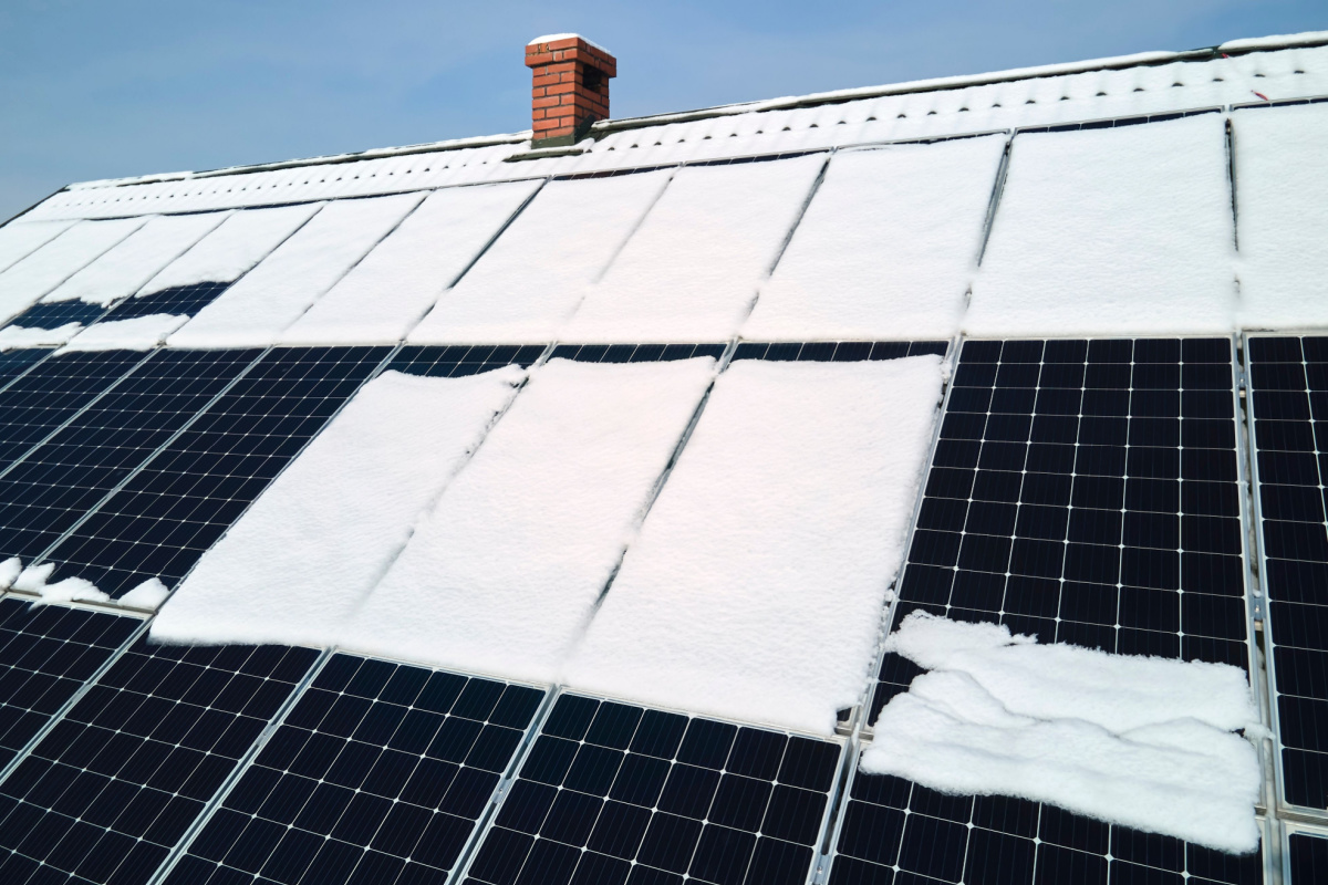 Une invention pour accroître les performances des panneaux solaires dans les régions qui connaissent régulièrement des précipitations inférieures à zéro.