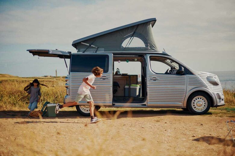 Citroën a dévoilé son fourgon aménagé Type Holidays au salon de la caravane de Düsseldorf 2023.