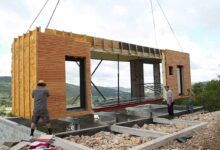L'entreprise propose, depuis 2016, des habitations et des constructions écologiques et contemporaines.