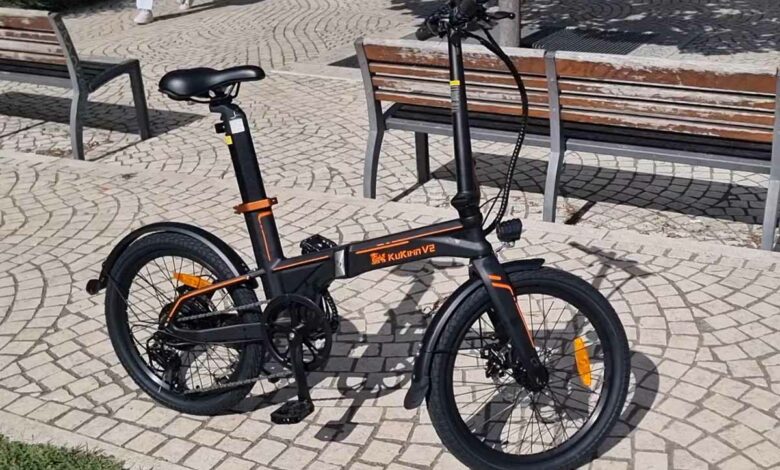 Un vélo compact et urbain.