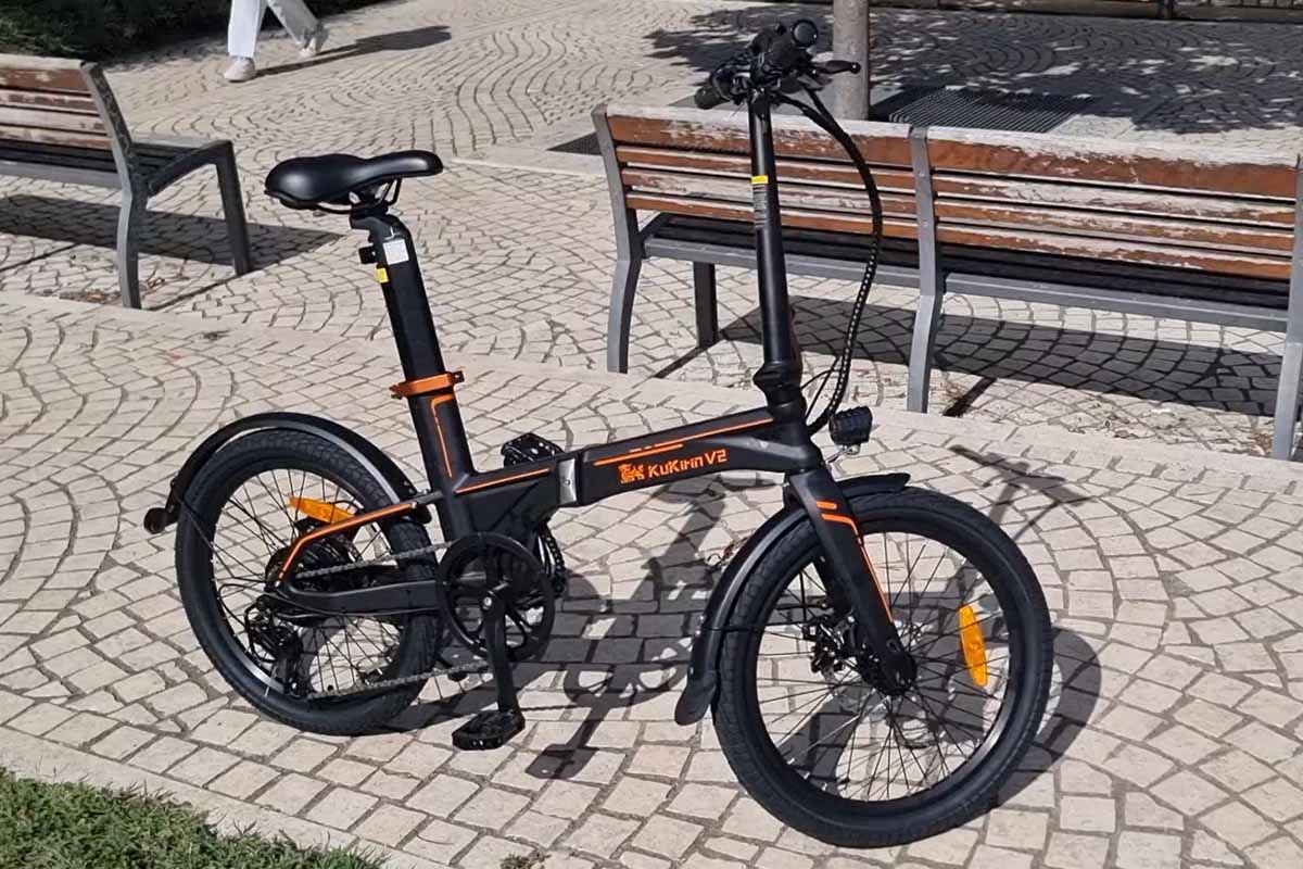 Un vélo compact et urbain.