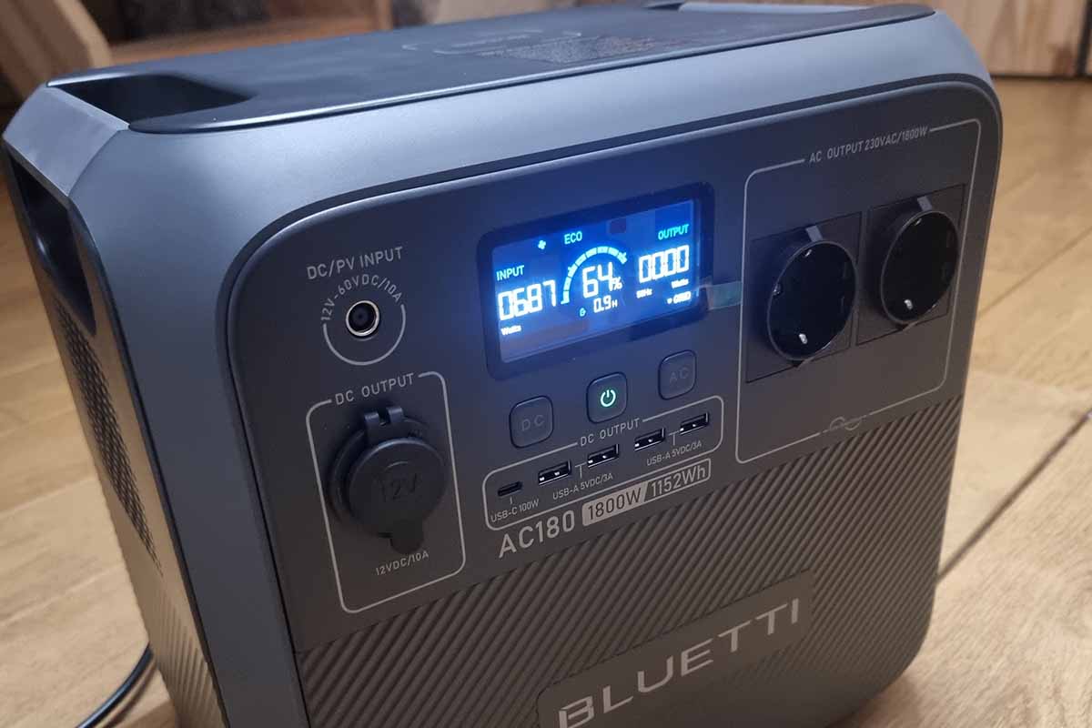 La nouvelle batterie portable BLUETTI AC180, une station électrique  portable et idéale pour recharger tous vos appareils