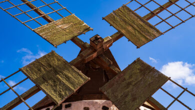 Détail des lames d'un moulin à grains.