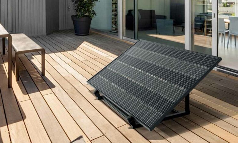 Un panneaux solaire à brancher sur une simple prise électrique.