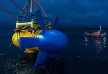 L'hydrolienne Sabella lors des manœuvres d'immersion.
