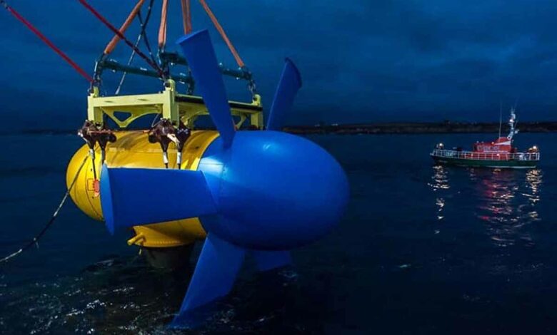 L'hydrolienne Sabella lors des manœuvres d'immersion.