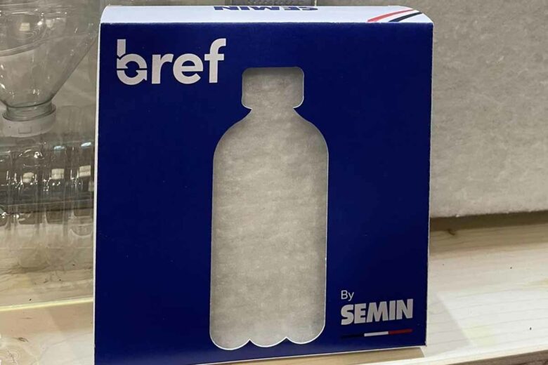 L'isolant Bref est fabriqué à partir de bouteilles plastiques recyclées.