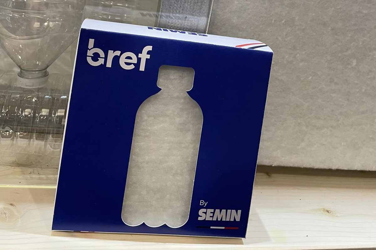 Un isolant fabriqué avec des bouteilles en plastique recyclées.