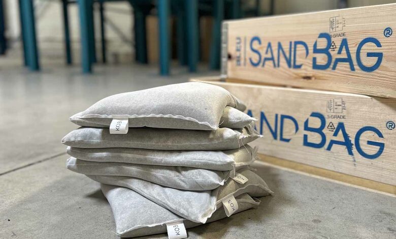 L'invention d'un filtre à sable qui ne colmate pas et garde ses propriétés filtrantes tout au long de la saison.