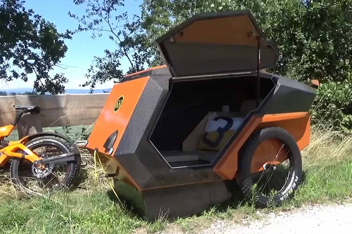Il fabrique une caravane haut de gamme pour les amateurs de vélos électriques.