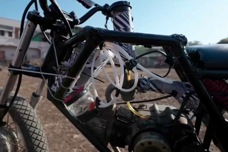 Une étonnante moto hybride.