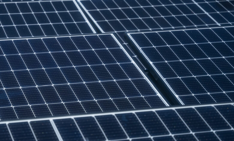 Huasun établit un nouveau record en matière de puissance et de rendement des modules photovoltaïques HJT.