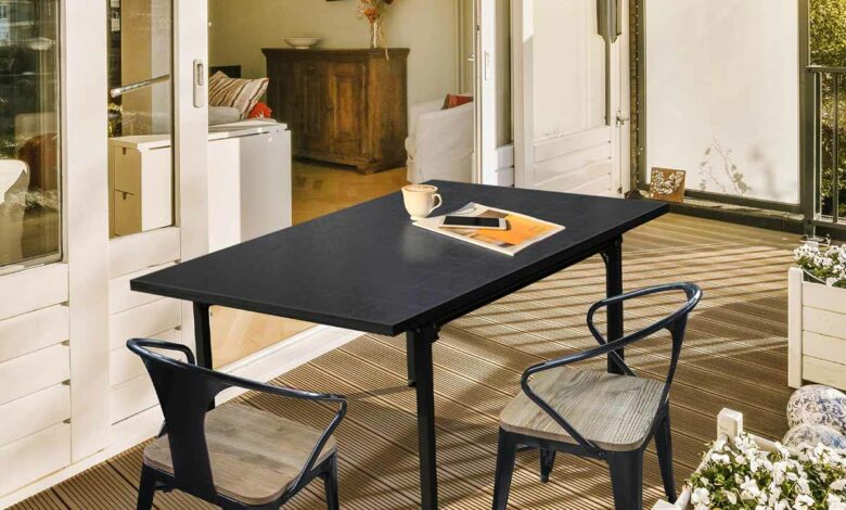 La table solaire produit 410 W d'électricité solaire en pointe, quand elle n'est pas utilisée.