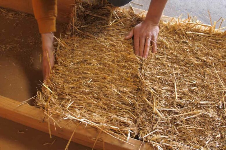 La brique de paille pour isoler les maisons à ossature bois.