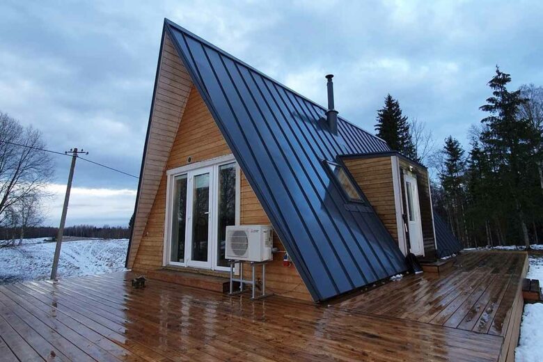 Une maison en A de la gamme DUO 100 de chez Avrame.