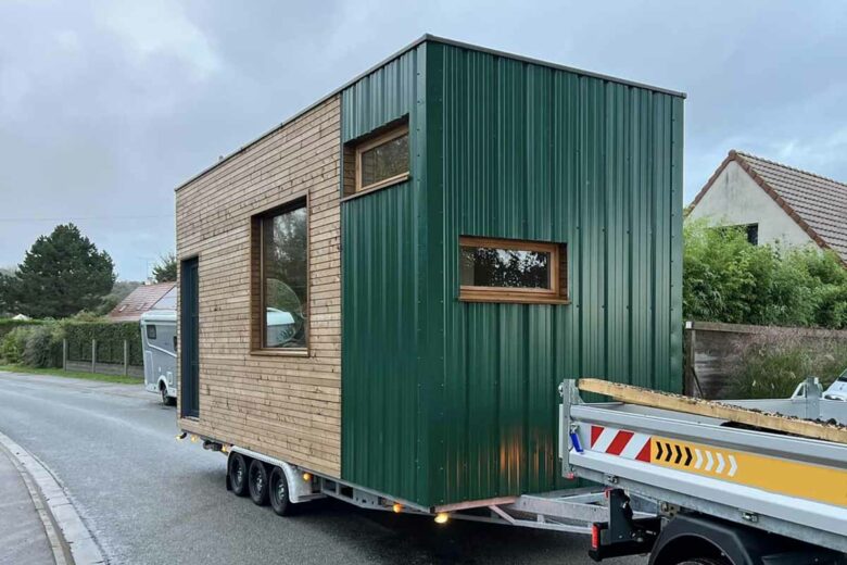 Le transport de la tiny-house de SD Van Concept vers son futur propriétaire.