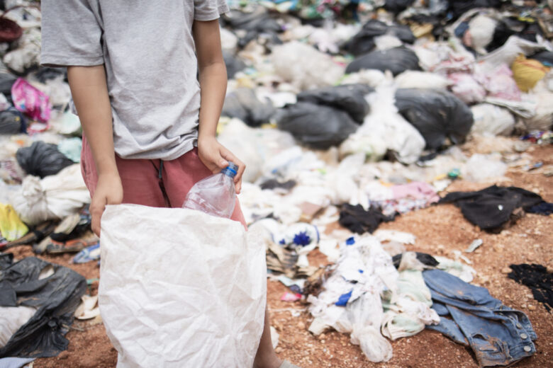 Le travail des enfants en Inde se fait au détriment de la scolarité.