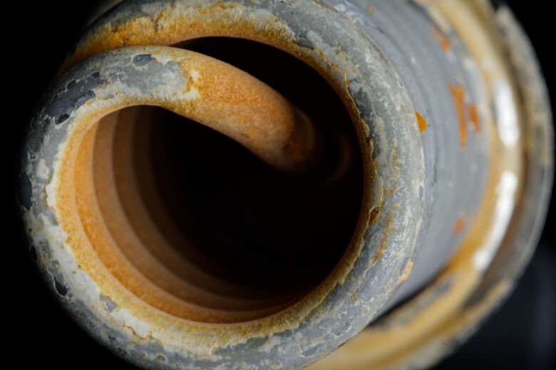 La résistance d'un chauffe-eau calcifiée vous fait consommer plus d'énergie.