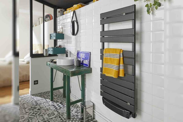 Un sèche serviettes peut servir également de chauffage d'appoint dans votre salle de bains.
