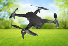Le drone KYF en vol est en vente chez Brico Dépôt au prix de 145 € jusqu'au 7 décembre, stocks limités.