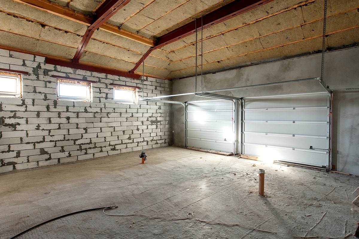 Les portes de garage métalliques, de vrais nids à courants d'air.