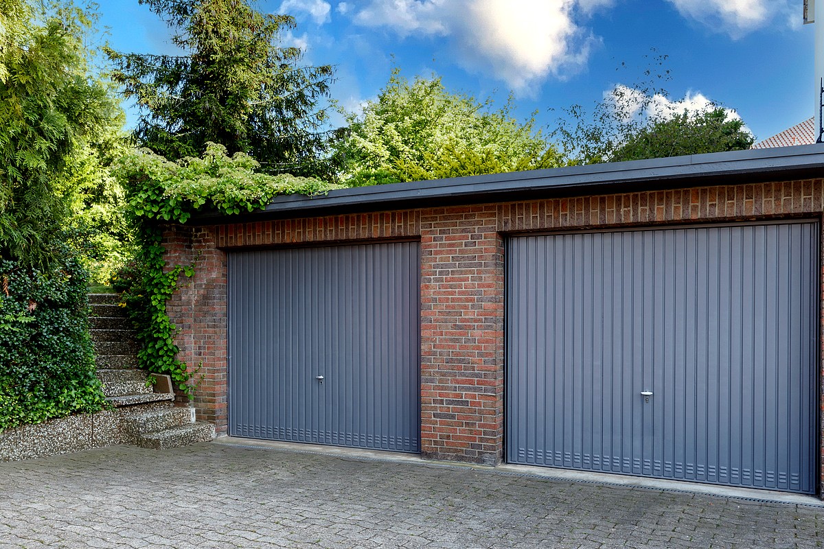 Pensez à bien isoler votre porte de garage