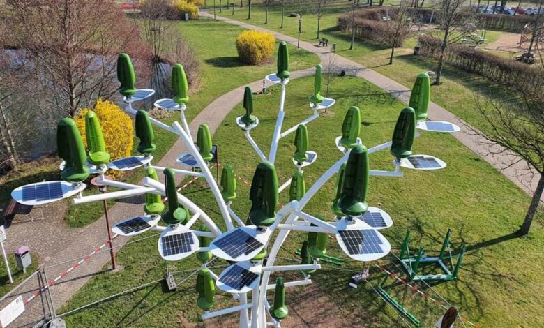 L'Aeroleaf Hybrid, nouveau modèle d'arbre à vent combiné avec des panneaux solaire.