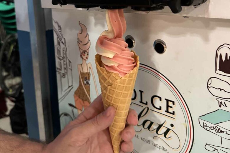 Une petite glace à l'italienne vanille-fraise ?