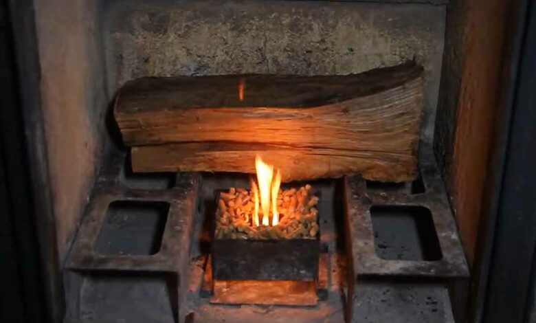 Clever Fire Lighter, l'invention d'un allume-feu malin (avec des pellets)  pour votre poêle à bois et votre cheminée - NeozOne