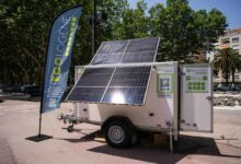 Un générateur autonome de production d’électricité solaire capable de fournir de 24 à 180 kVA (48 à 360 kW en puissance maximale).