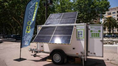 Un générateur autonome de production d’électricité solaire capable de fournir de 24 à 180 kVA (48 à 360 kW en puissance maximale).