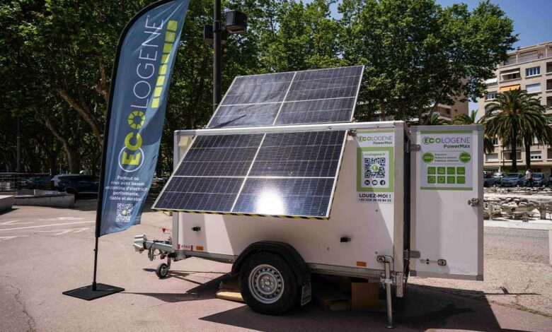 Un générateur autonome de production d’électricité solaire capable de fournir de 24 à 180 kVA (48 à 360 kW en puissance maximale).