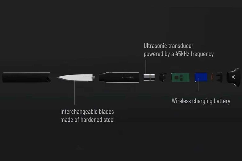 Le couteau est équipé d'une batterie et d'un système de chargement sans fil.