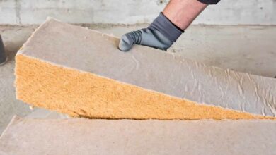 Des panneaux isolants biosourcés en fibre de bois.