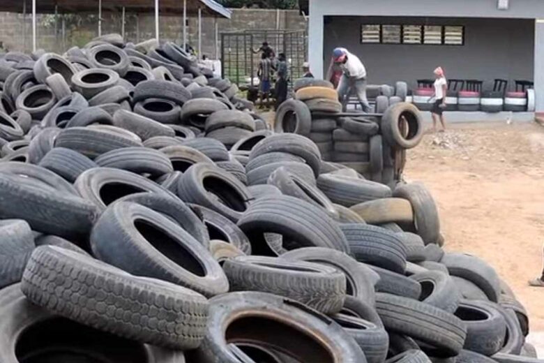 L'entreprise recycle plus de 150 000 pneus usagés par an.