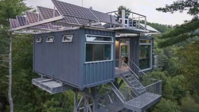 Située en plein cœur de la forêt de Cohutta Wilderness en Georgie à 18 m de hauteur, cette maison conteneur est à louer sur Airbnb.