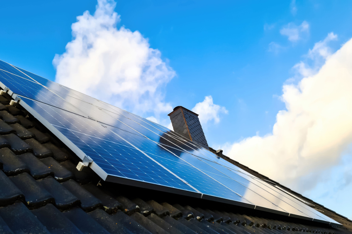 Pourquoi installer des panneaux photovoltaïques chez-soi ? - NeozOne