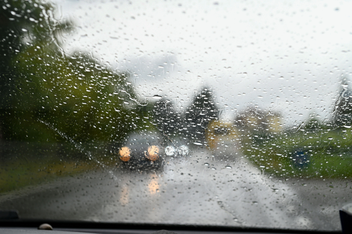 Humidité dans la voiture : 4 astuces pour l'enlever
